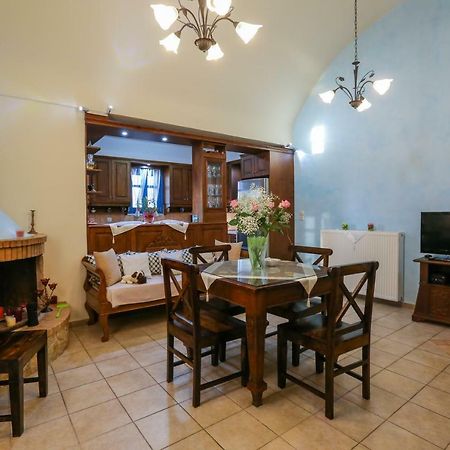 Maison Marilia อาโกรตีรี ภายนอก รูปภาพ