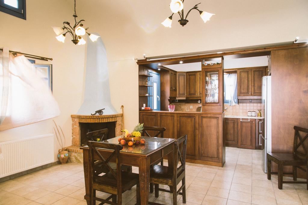 Maison Marilia อาโกรตีรี ภายนอก รูปภาพ